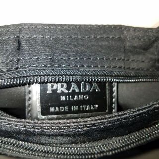★交渉中★PRADA(プラダ)ポシェットの画像