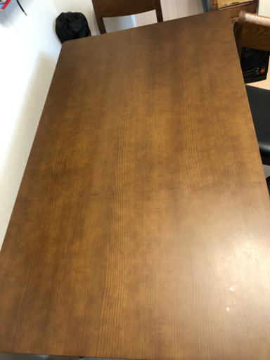 【最終値下げ】ダイニングテーブルと椅子4脚。