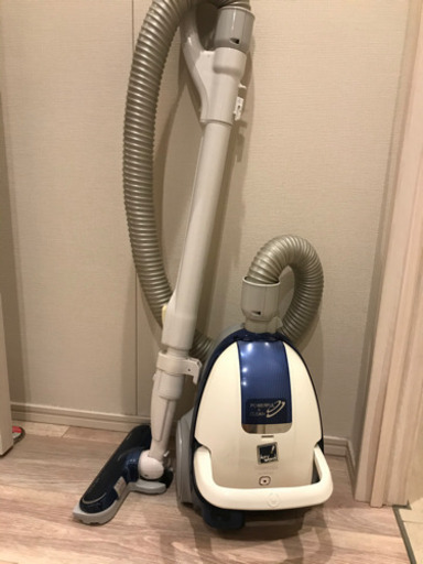 東芝　紙パック式掃除機　VC-P77E5　2009年製　☆紙パックひとつ付き