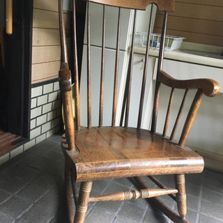 《取引中》【お届け】ロッキングチェア(揺り椅子)です。