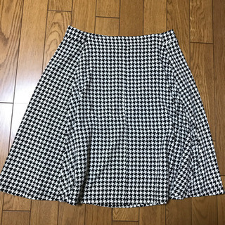 1度着用のみ千鳥柄スカート