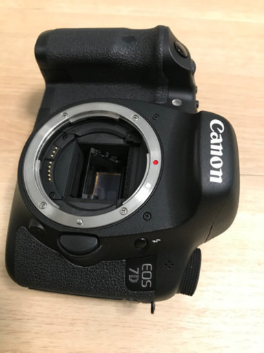 Canon 7D ボディ　☆ 美品　☆