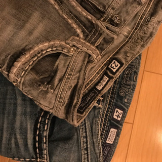 カブリナ丈のジーンズの画像