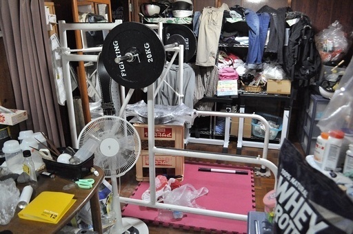 スクワット専用ラック　スクワット　パワーラック　脚トレ　足トレ　大腿四頭筋　ハムストレングス　カーフレイズ