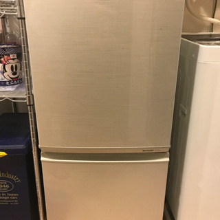 冷蔵庫 SHARP の画像