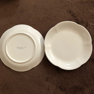 Harumi.Kの花型小皿 2枚セットの画像