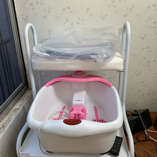 フットネイルの前に足を柔らかくする機械