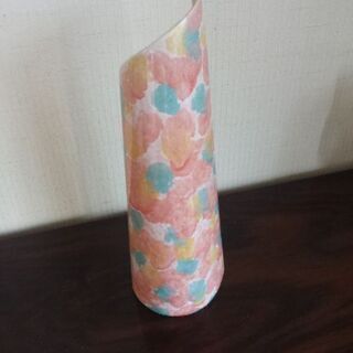 花瓶　花柄の画像