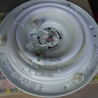 更に値下げしました。DAIKO72ワット蛍光灯照明器具の画像