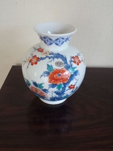 花瓶　色鍋島　和泉作