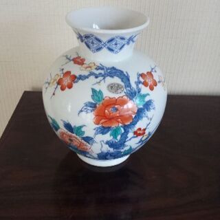 花瓶　色鍋島　和泉作