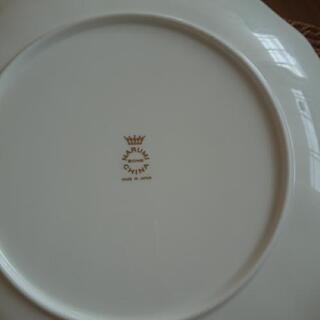 NARUMIボーンチャイナ 27センチプレート🍀の画像