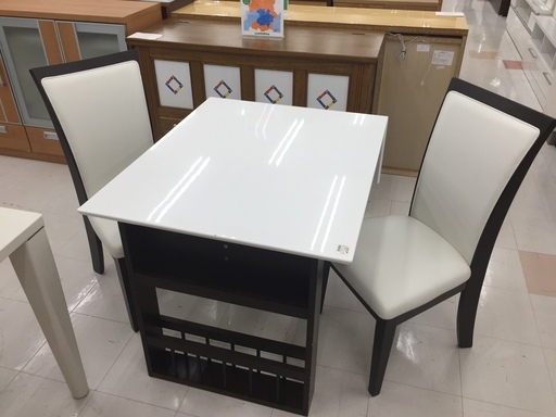 取りに来て頂ける方限定！ニトリのダイニング3点セットのご紹介です！