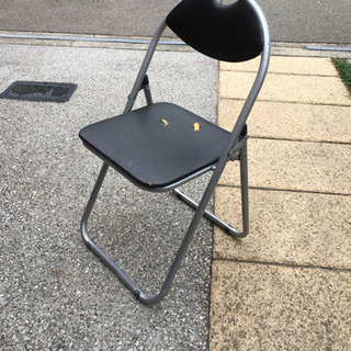 無料のイスです