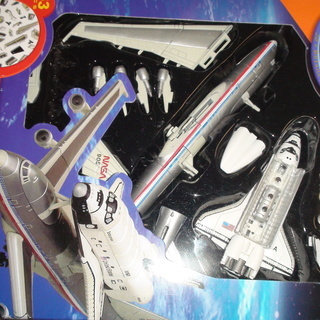 ★新品・未開封品★スペースシャトル on 747★立体パズル63pcs★SPACE SHUTTLE ON 747の画像