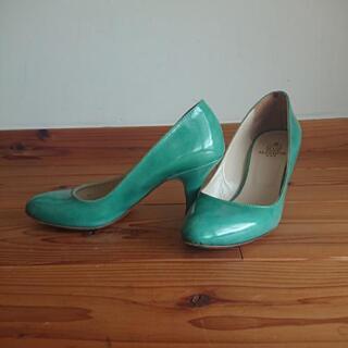 イタリア製エナメルパンプス size35の画像