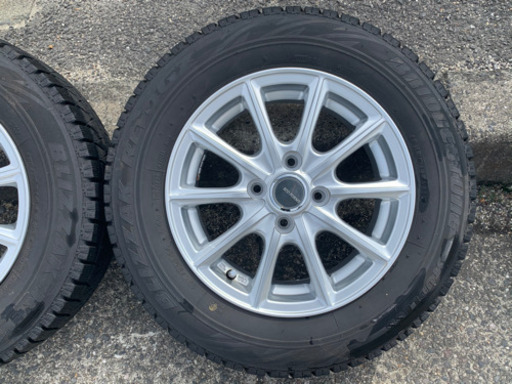 ブリヂストン スタッドレスタイヤ  175/70/R14 5.5j ＋50 4本