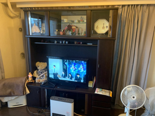 引取限定　大型テレビ台　さしあげます