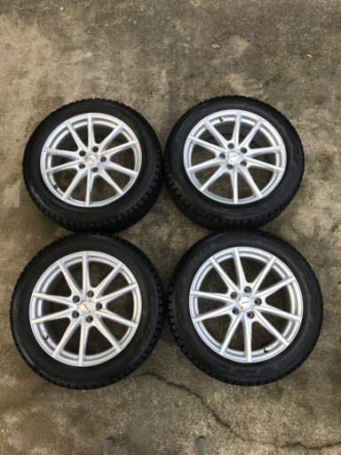 ブリジストンスタッドレスタイヤ　アルミホイール付き　225/55/R18