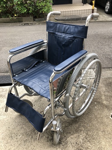 取りに来られる方、手押し車椅子１０００円にてお譲りいたします！！