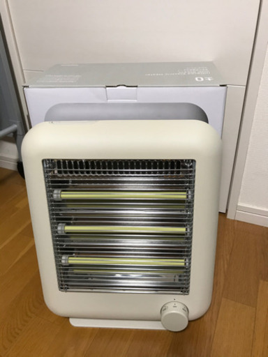 ±0 スチーム機能付き遠赤外線電気ストーブ XHS-V110(C)