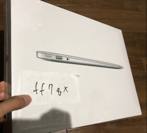 MacBook Air 13-inch 新品