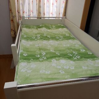 ベッドの画像