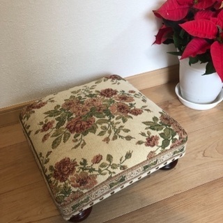 フットスツール ヨーロッパ