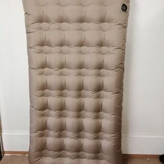 エアーベッド　(専用空気入れ付き)