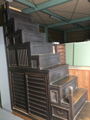 大型  階段箪笥    古民具  和家具  時代箪笥　 幅80.5　　奥行182　　全高さ248  (上146+下102)　 （ｃｍ）  左上がり  九段  発送不可  民芸家具 階段タンス