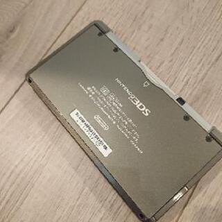 【値下げ】ニンテンドー3DS コスモブラック　戦国無双Chronicle同梱の画像