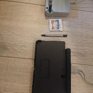 【値下げ】ニンテンドー3DS コスモブラック　戦国無双Chronicle同梱の画像