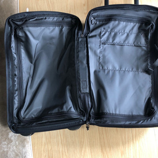 EASTPAKスーツケースの画像