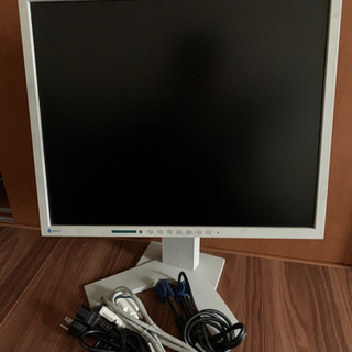 EIZO 19インチスクエアモニター