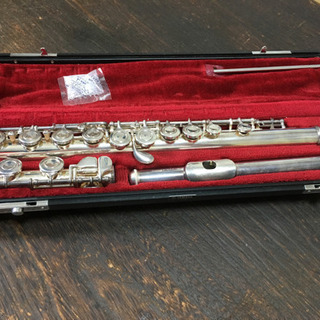 YAMAHA YFL211S フルート。ケース付き。交渉中