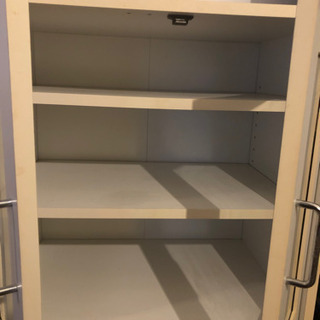 飾り棚、食器棚としてどうぞの画像