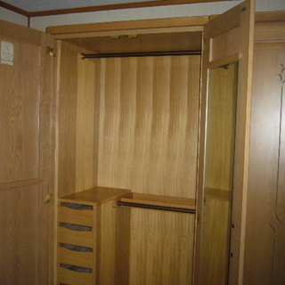 洋ブレザー箪笥美品さしあげますの画像