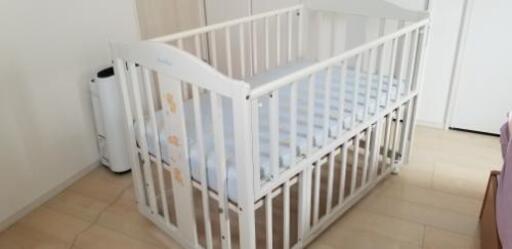 ファミリア可愛いベビーベッド♡
マットレス付