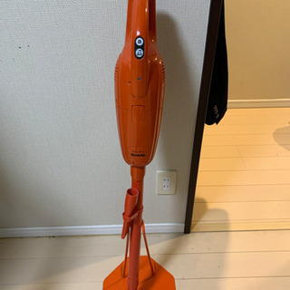 makita スティッククリーナー　CL103D