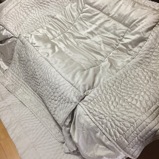 ディノスで購入 コタツ用掛布団と敷布団(正方形)ゴールドセット