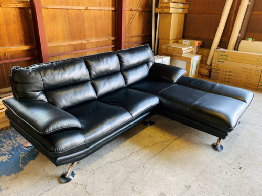 カウチソファー　ブラックレザー