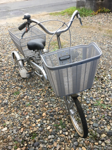 中古　おばあちゃん用三輪車