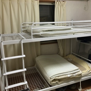  2段ベッド 社員寮 白ホワイト 省スペース コンパクト 美品の画像