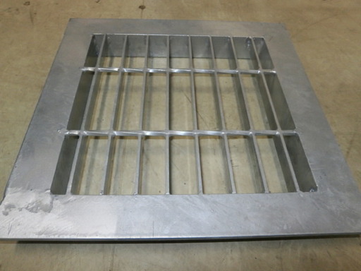 保管品未使用 引取限定 建設建築資材 格子蓋