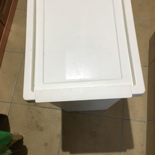 屋外用ゴミ箱