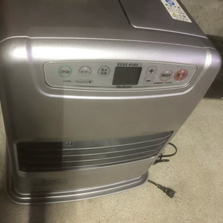 2013年製 ダイニチ 石油ファンヒーター(木造9畳/鉄筋12畳...