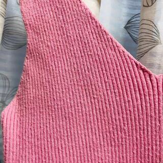 ピンク　ニットベスト　レディースの画像