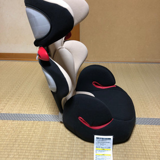 【中古】コンビ製ジュニアシート（ベージュ）の画像