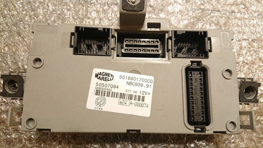 アルファロメオ　159 ECU　ジャンク扱い