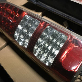 ハイエース 200系 社外LEDテールランプセットの画像